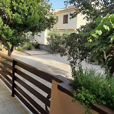 Apartmani Marija Povljana